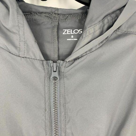 Zelos Gray 2fer Windbreaker Jacket w/ Long Sleeves - Picture 4 of 7